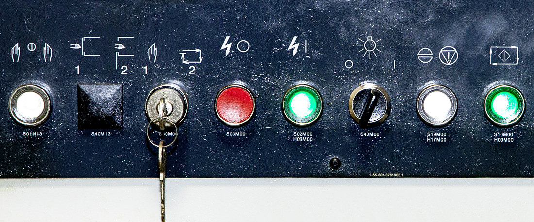 KTZ-Zahnräder: Maschinen-Bedienfeld